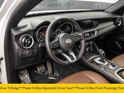 Used 2022 Alfa Romeo Stelvio Ti AWD/4WD image 5