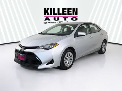 Used 2017 Toyota Corolla LE w/ Carpet Mat Package (TMS) FWD image 3