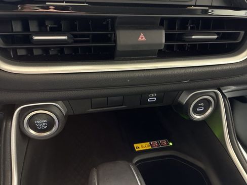 Used 2024 Toyota Grand Highlander XLE image 10