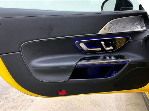 Used 2022 Mercedes-Benz SL 55 AMG 4MATIC image 26