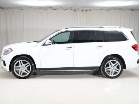 Used 2016 Mercedes-Benz GL 550 4MATIC image 2
