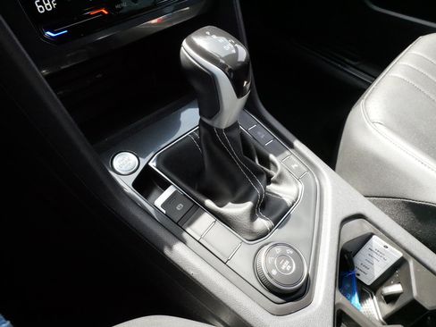 Certified 2023 Volkswagen Tiguan SE R-Line AWD/4WD image 24