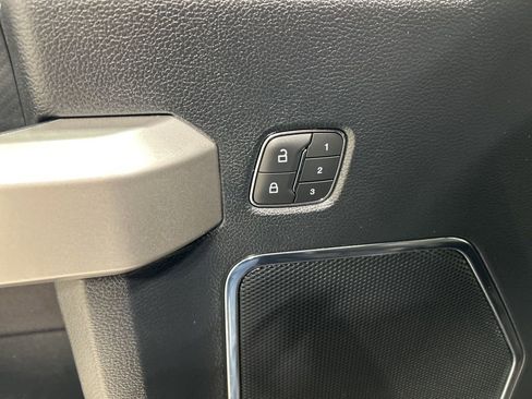 Used 2019 Ford F150 Lariat w/ Equipment Group 502A Luxury image 14