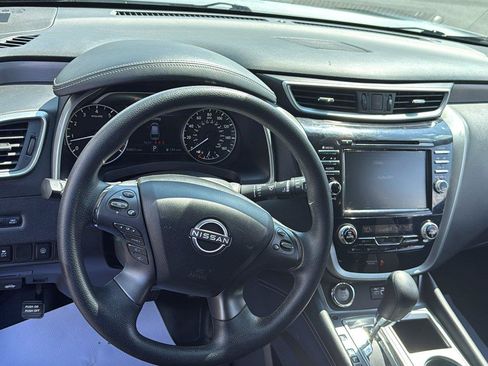 Used 2023 Nissan Murano S AWD/4WD image 19