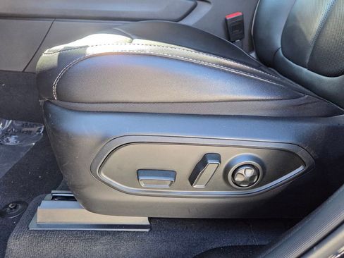 Used 2023 Jeep Grand Cherokee 4WD 4xe w/ Luxury Tech Group II image 10