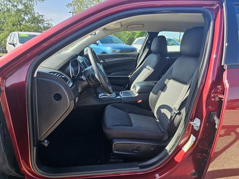 Used 2022 Chrysler 300 Touring w/ Sport Appearance Package image 11