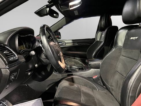 Used 2017 Jeep Grand Cherokee SRT image 25