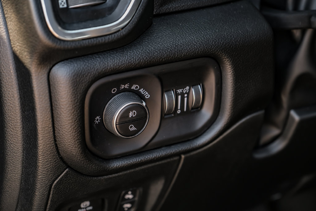 Used 2023 RAM 1500 Laramie AWD/4WD image 42
