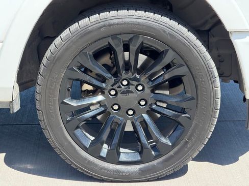 Used 2020 RAM 1500 Laramie w/ Sport Appearance Package AWD/4WD image 7