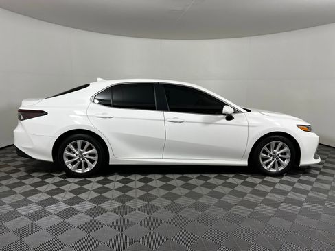Certified 2023 Toyota Camry LE FWD image 4