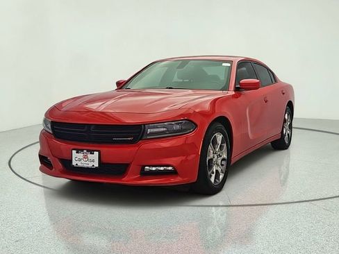 Used 2016 Dodge Charger SXT w/ AWD Plus Group image 2