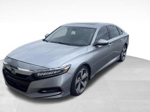 Used 2019 Honda Accord Touring image 6
