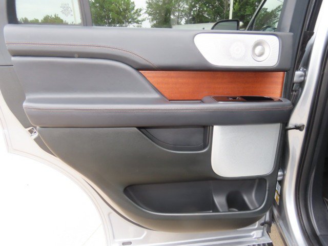 Used 2024 Lincoln Navigator Black Label AWD/4WD image 18