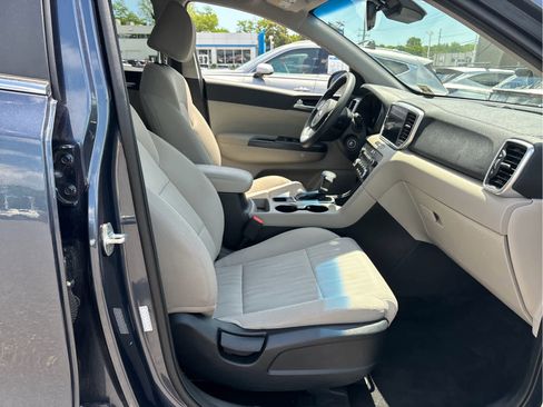 Used 2022 Kia Sportage LX FWD image 18