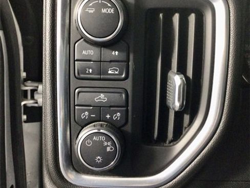 Used 2020 Chevrolet Silverado 1500 LT image 18