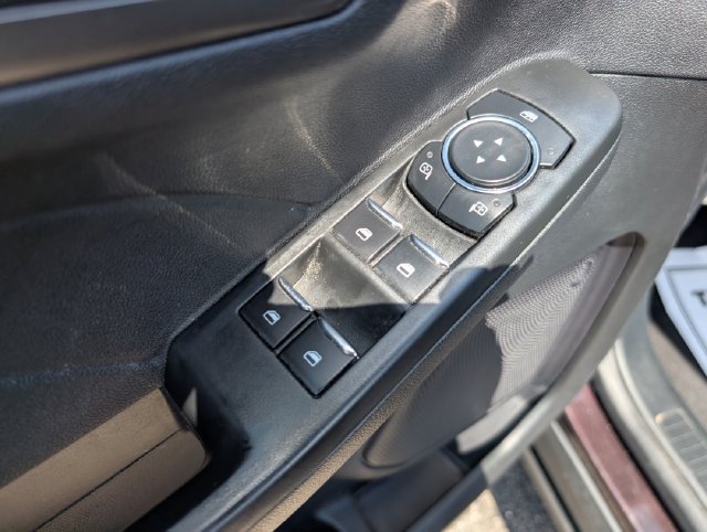 Certified 2023 Ford Escape Active AWD/4WD image 12