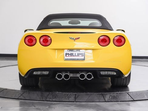 Used 2006 Chevrolet Corvette Convertible w/ Preferred Equipment Group RWD image 9