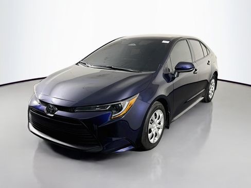 Used 2026 Toyota Corolla LE FWD image 4