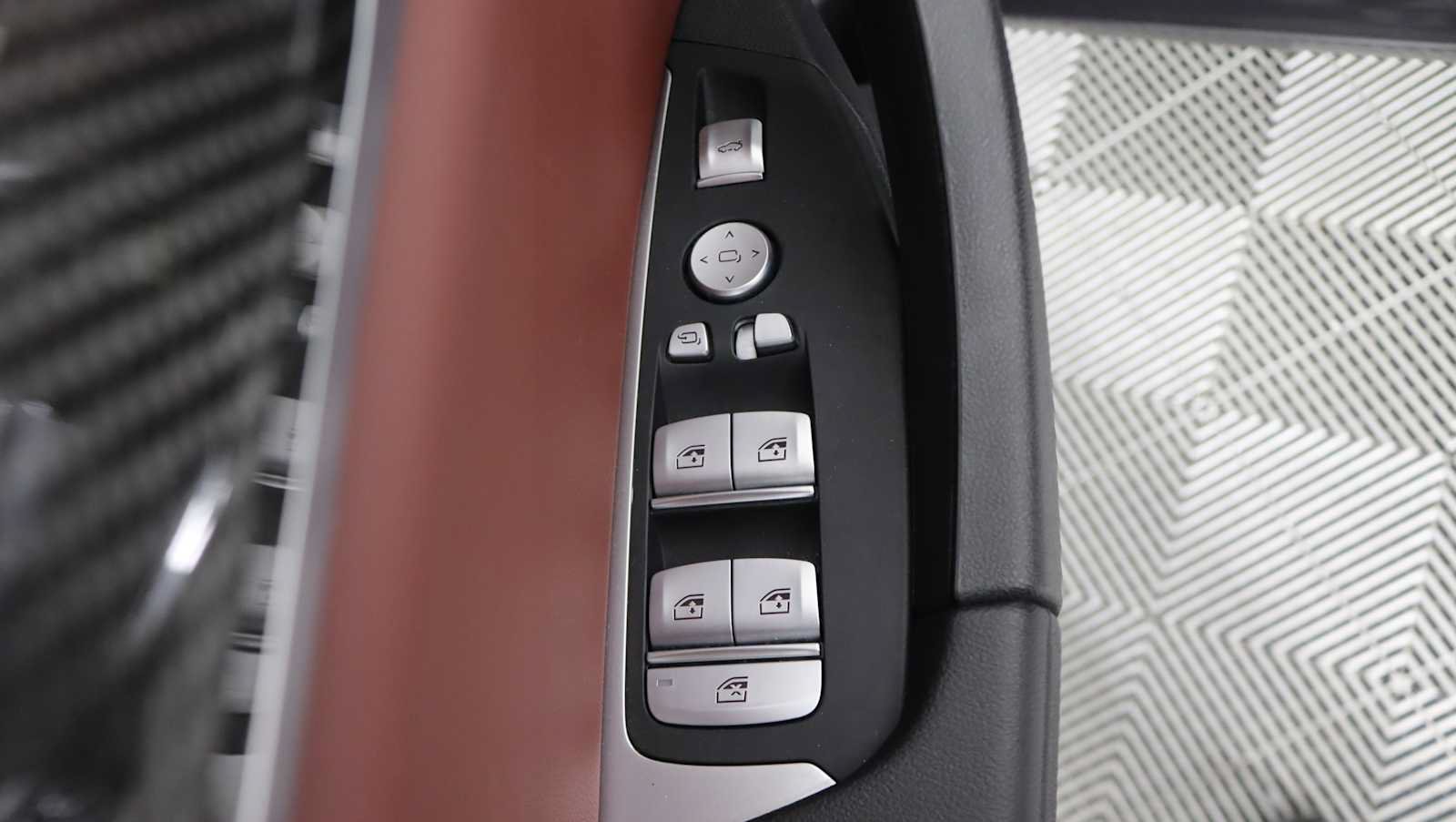 Used 2024 BMW X3 M40i w/ Shadowloine Package AWD/4WD image 19