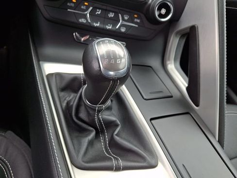 Used 2016 Chevrolet Corvette Stingray Coupe RWD image 19