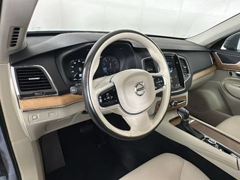 Used 2021 Volvo XC90 T6 Momentum AWD/4WD image 13