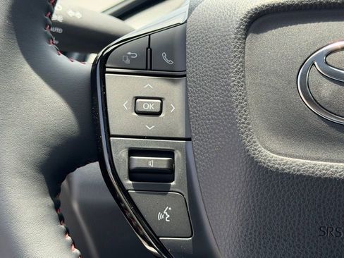 New 2026 Toyota Prius Plug-In Hybrid FWD image 24