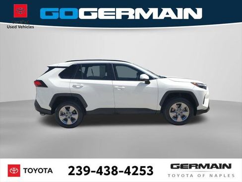 Certified 2022 Toyota RAV4 XLE w/ Convenience Package FWD image 5