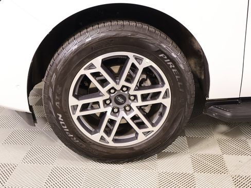 Used 2025 Ford Expedition Active AWD/4WD image 20