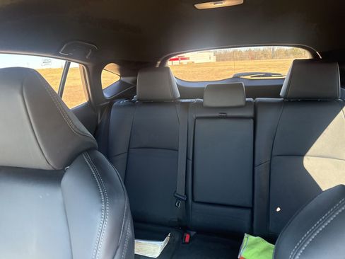 Used 2024 Toyota Venza Nightshade image 7