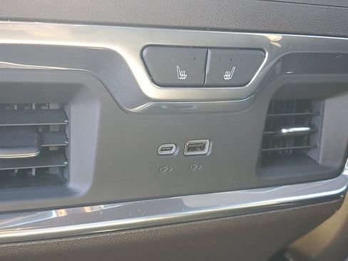 Certified 2025 GMC Sierra 1500 Denali w/ Denali Reserve Package AWD/4WD image 10