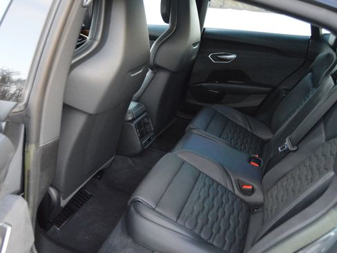 Used 2023 Audi e-tron GT Premium Plus image 24