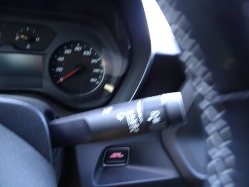 Used 2021 Chevrolet Camaro LT RWD image 17