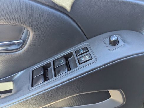 Used 2023 Nissan Frontier SV image 26