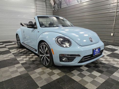 Used 2015 Volkswagen Beetle R-Line FWD image 4