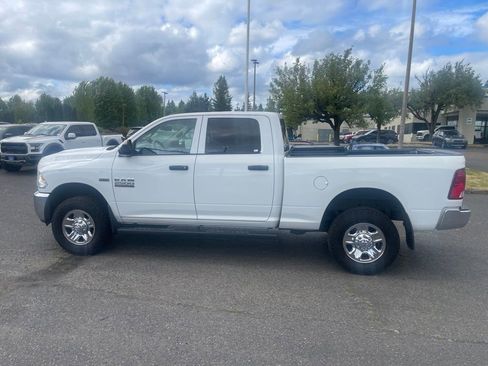 Used 2017 RAM 2500 Tradesman w/ Chrome Appearance Group AWD/4WD image 6