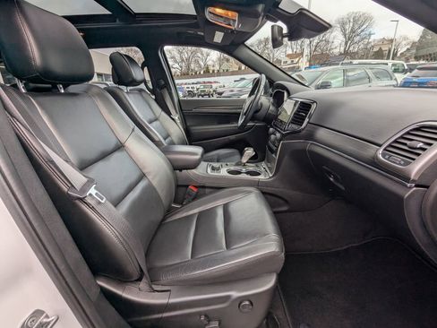 Certified 2022 Jeep Grand Cherokee Limited w/ Tech Group image 26