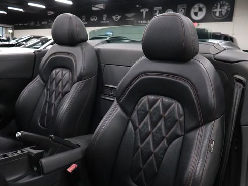 Used 2011 Audi R8 V10 image 18