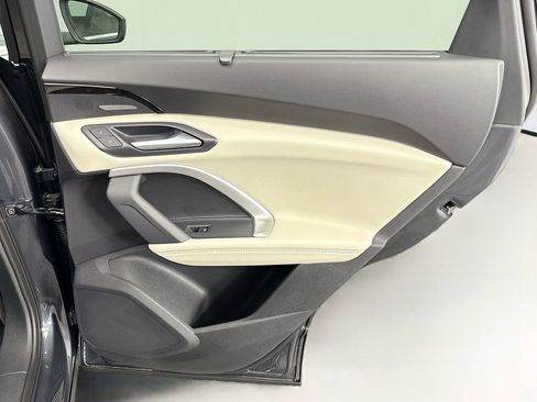 Certified 2025 Audi Q5 Premium Plus w/ Premium Plus image 26