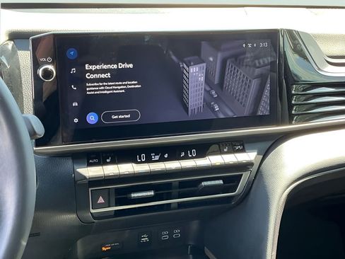 Used 2025 Toyota Camry XSE FWD image 19