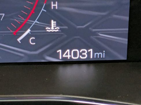 Used 2023 GMC Canyon AT4 w/ AT4 Premium Package image 16