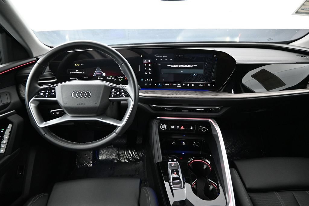 Used 2025 Audi Q5 Premium Plus w/ Premium Plus AWD/4WD image 11
