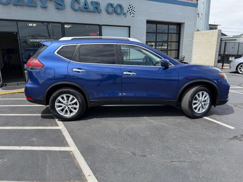 Used 2018 Nissan Rogue SV AWD/4WD image 8