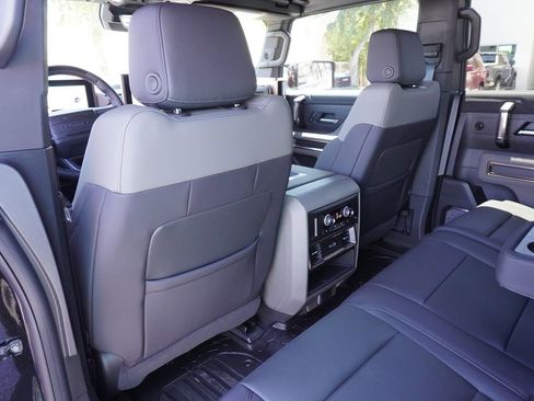 New 2025 GMC Hummer EV 2X w/ LPO, Illumination Package image 10