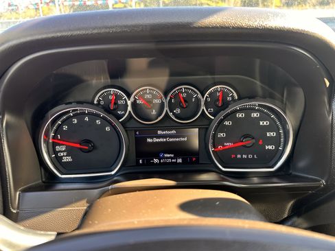 Used 2019 Chevrolet Silverado 1500 LT Trail Boss image 14