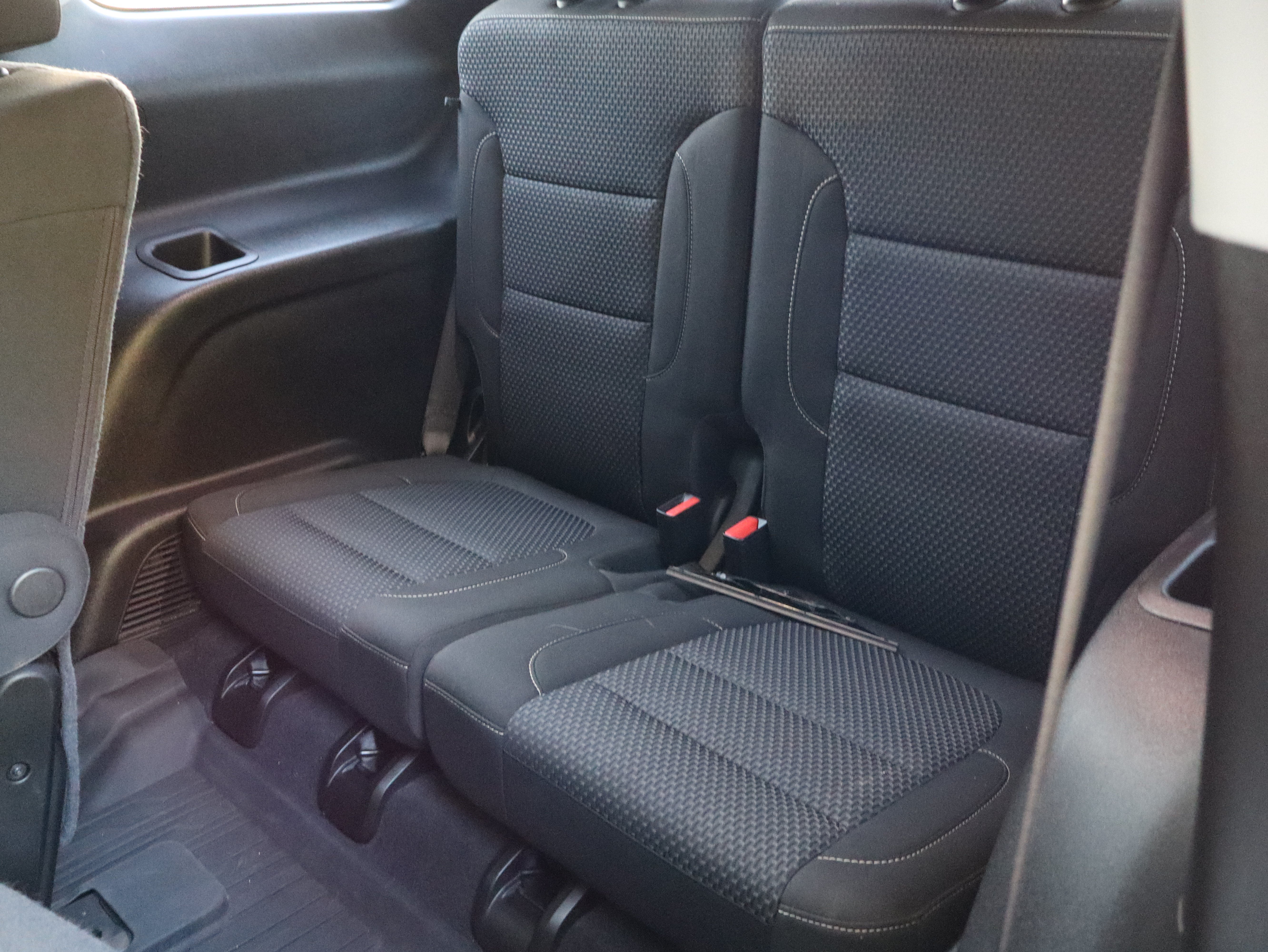 Used 2023 GMC Acadia SLE w/ Driver Convenience Package FWD image 37