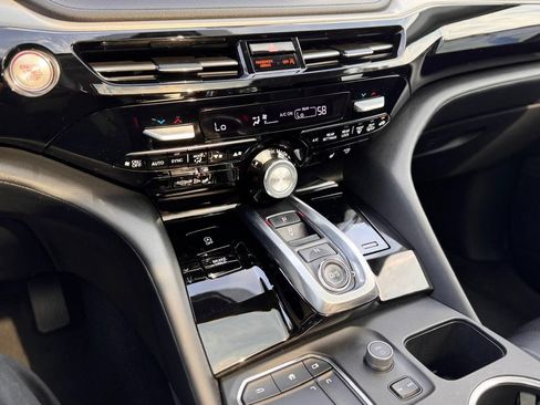 Used 2023 Acura MDX SH-AWD w/ Technology Package image 18