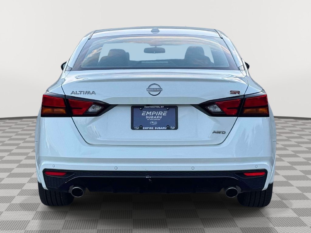 Used 2025 Nissan Altima 2.5 SR w/ SR Premium Package AWD/4WD image 7