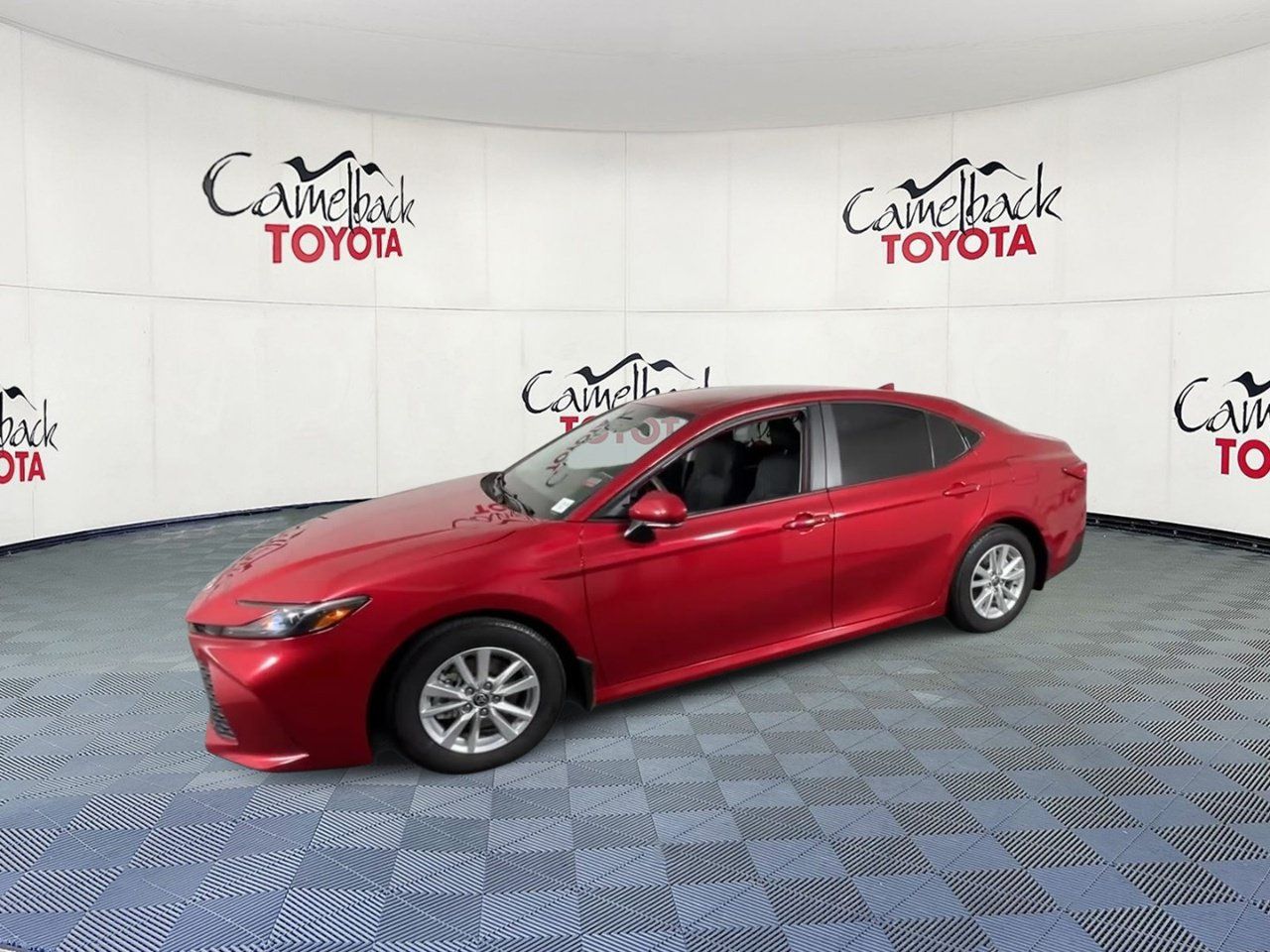 Used 2025 Toyota Camry LE w/ Convenience Package FWD image 7