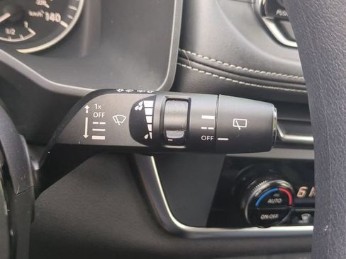 Used 2023 Nissan Rogue SV AWD/4WD image 24