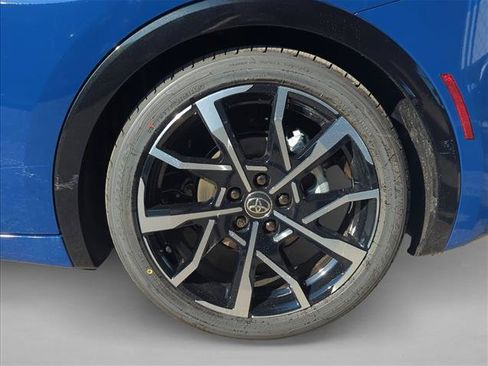 New 2026 Toyota Prius Plug-In Hybrid FWD image 5